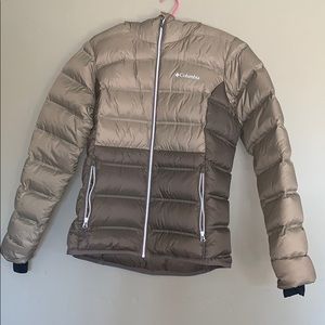 Women’s Packable Two Toned Columbia Puffer Jacket